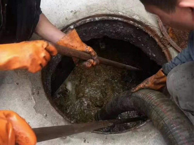 肃南清理化粪池时如何避免沼气的危害?